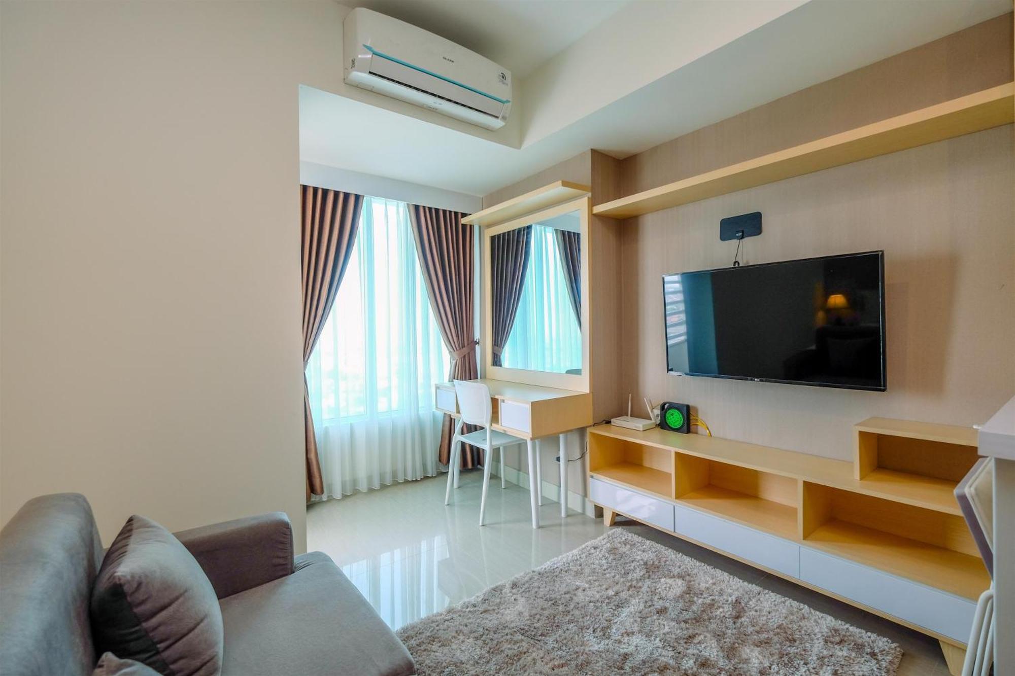 Cozy And Great Choice At Grand Kamala Lagoon By Travelio * Bekasi