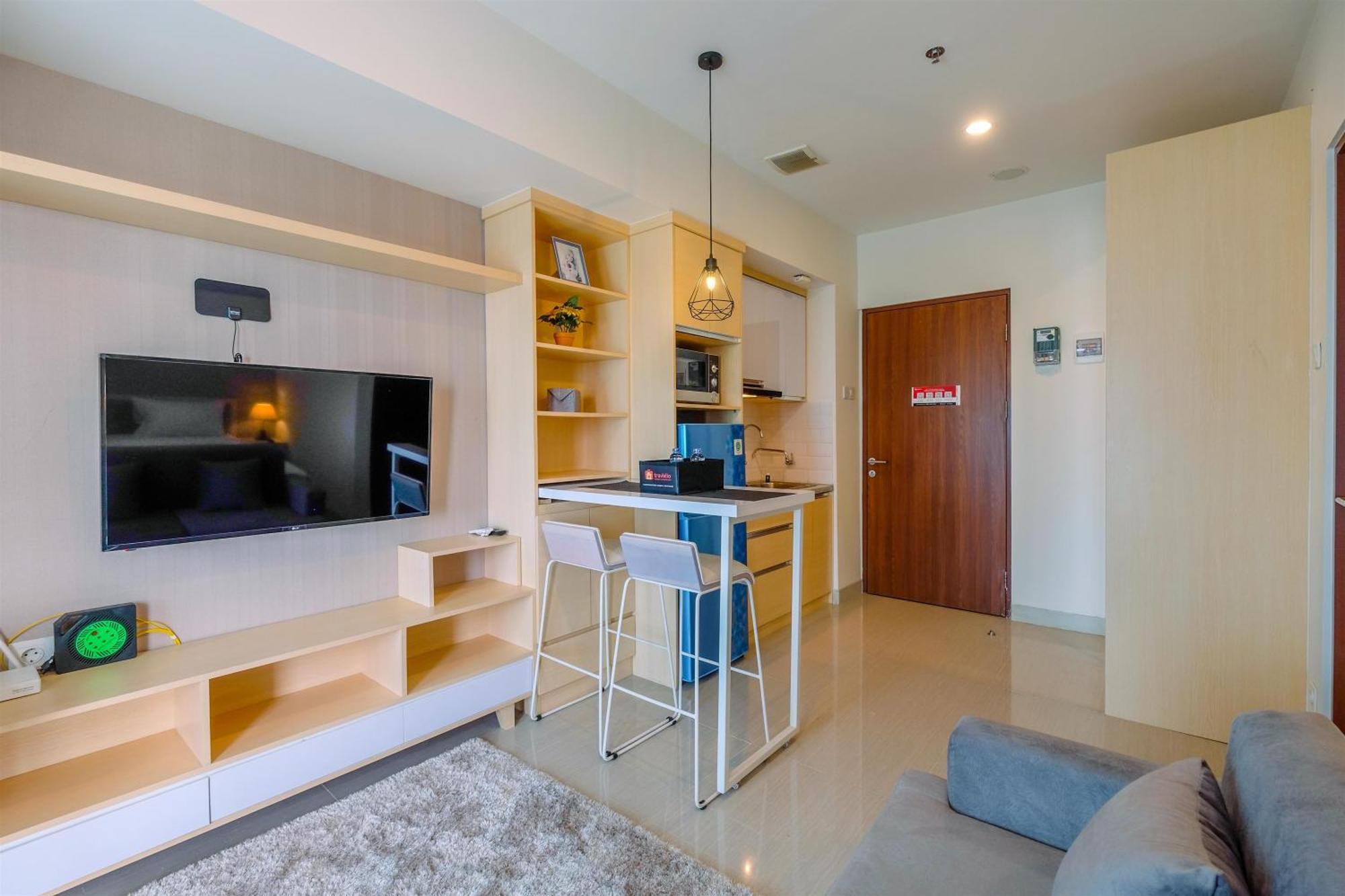 Apartemen Cozy And Great Choice At Grand Kamala Lagoon By Travelio *